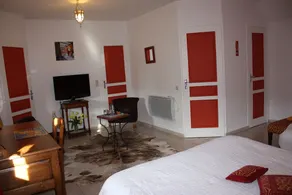 Chambre D'hotes Aux Logis De Trois Monts - Image 3
