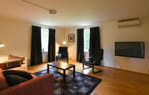 Stunning Home in Ed With 2 Bedrooms and Wifi - Image 2