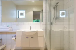 Como Mezzanine Retreat - Image 2