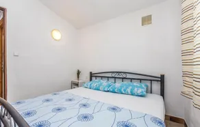 Stunning Apartment in Stinica With Wifi and 1 Bedrooms - Image 2