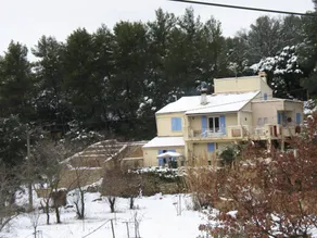 House With 3 Bedrooms in Peyrolles-en-provence, With Wonderful Mountai - Image 3