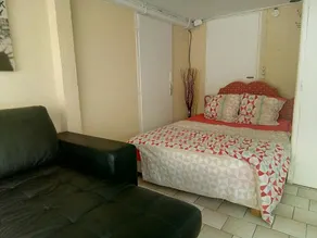 Studio in Bergerac, With Pool Access, Enclosed Garden and Wifi - 800 m - Image 3