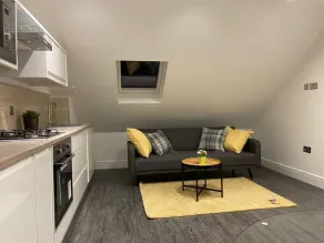 Coulsdon Place Apartments - Image 2