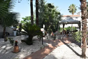 La Mimosa Rooms - Image 3