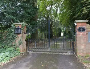 Stunning 3 bed Lodge 2000sq - Image 3