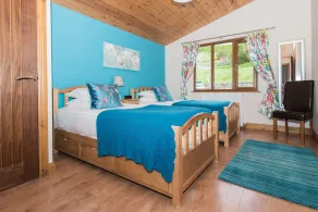Skylark Lodge With Hot Tub Near Cupar, Fife - Image 2