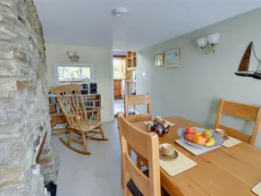 Cosy Holiday Home With an Enclosed Garden and Terrace in the Heart of Torrington - Image 5