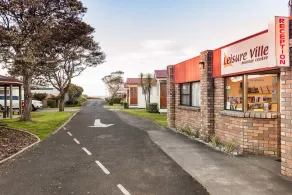 Leisure Ville Holiday Centre - Image 3