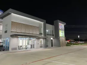Hotel Solara Hobby Airport - Image 3