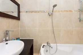3 Bed Kensington Apartment with Balcony - Image 4