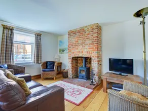 Tasteful Holiday Home in East Rudham With Garden - Image 3