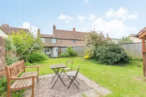 Hillside Cottage - Image 4