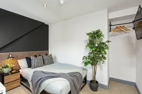 OnPoint Modern Bright 1 Bedroom Studio - Image 4