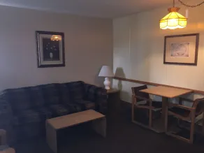 Tyee Village Motel - Image 2