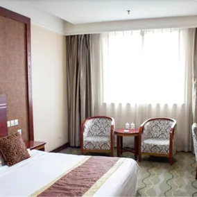 Zhengyang Hot Spring Business Hotel - Image 2