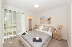 Lakeview Apartment Suite 16 - Image 4