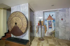 OYO 255 The Ocean Hotel Patong - Image 5