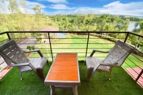 Stunning Views Rooftop Pool Lakefront Home - Image 4