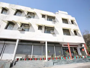 Hotel Neelkamal by OYO Rooms - Image 4