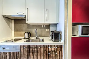 Modern Apartment Close to Malls in Eyupsultan - Image 5