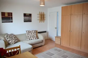 Studio Apartment in London - Image 2