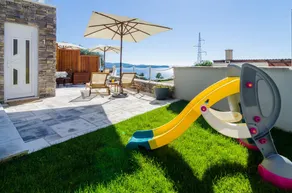 Apartment License to Chill - Image 3