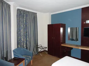 Elaf Al Bustan Hotel - Image 5