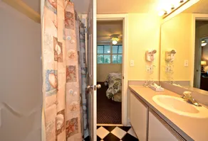 Sunrise Suites Resort - Image 2