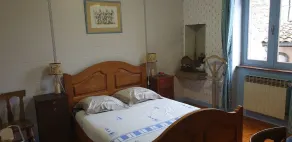 Aux Chambres Sussuriennes - Image 2