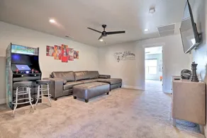 Luxurious End Unit W/ Pool, Hot Tub & Firepit 3 Bedroom Condo - Image 5