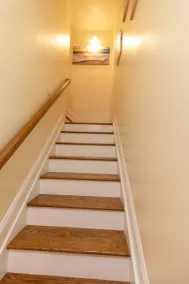 Yachtsman's Cove with 3-Levels - Image 3