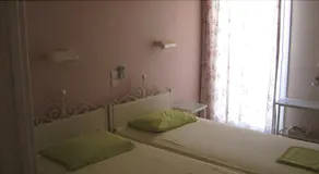 Marina Rooms - Image 4