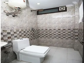 Duke Hotel & Restaurant - Image 2