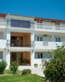 Tassia Studios-Apartments - Image 4