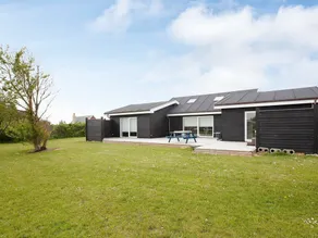 Modern Holiday Home in Hundested Near the Ocean - Image 4