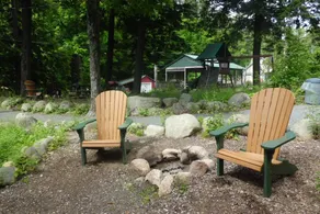 Hide-A-Way Waterfront Cottages - Image 3