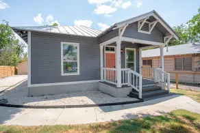 Comfy and Incredible Fenced 2BR 2 BA Near Downtown - Image 4