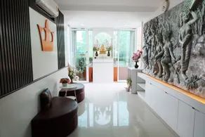 Majestic View Hotel - Image 2