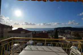 Period apartment 5 persons with Sea View and Parking in Port of Nice - Image 4