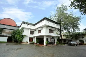 CENTRAL HOTEL - Image 3