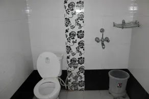 Hotel devki palace - Image 2