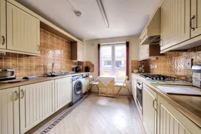 GuestReady - Spacious 2bed in Edinburgh - Image 2