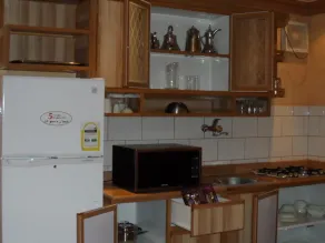Aknan Al Morooj Furnished Units - Image 3