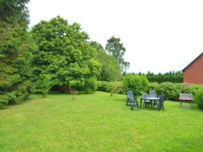 Holiday Home in Froidchapelle With Garden - Image 3
