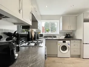 Worksop Newly Refurbished 2-bedroom House - Image 3