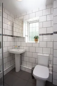 Serviced Accommodation in Bicester - Image 3