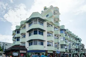 Hotel Makalu By OYO Rooms - Image 5