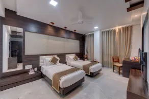 Click Hotel Suryaprakash - Image 4