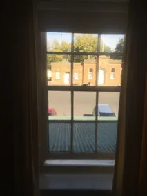 Ross Hotel - Image 3
