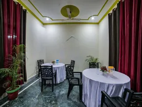 Onella Rooms by OYO Rooms - Image 5